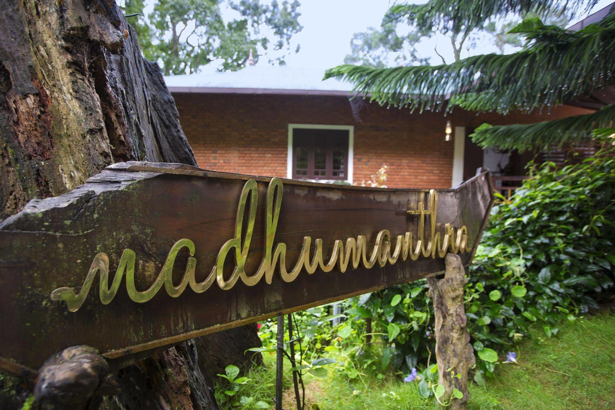 Madhumanthra Resort - Homestay Munnar Bagian luar foto