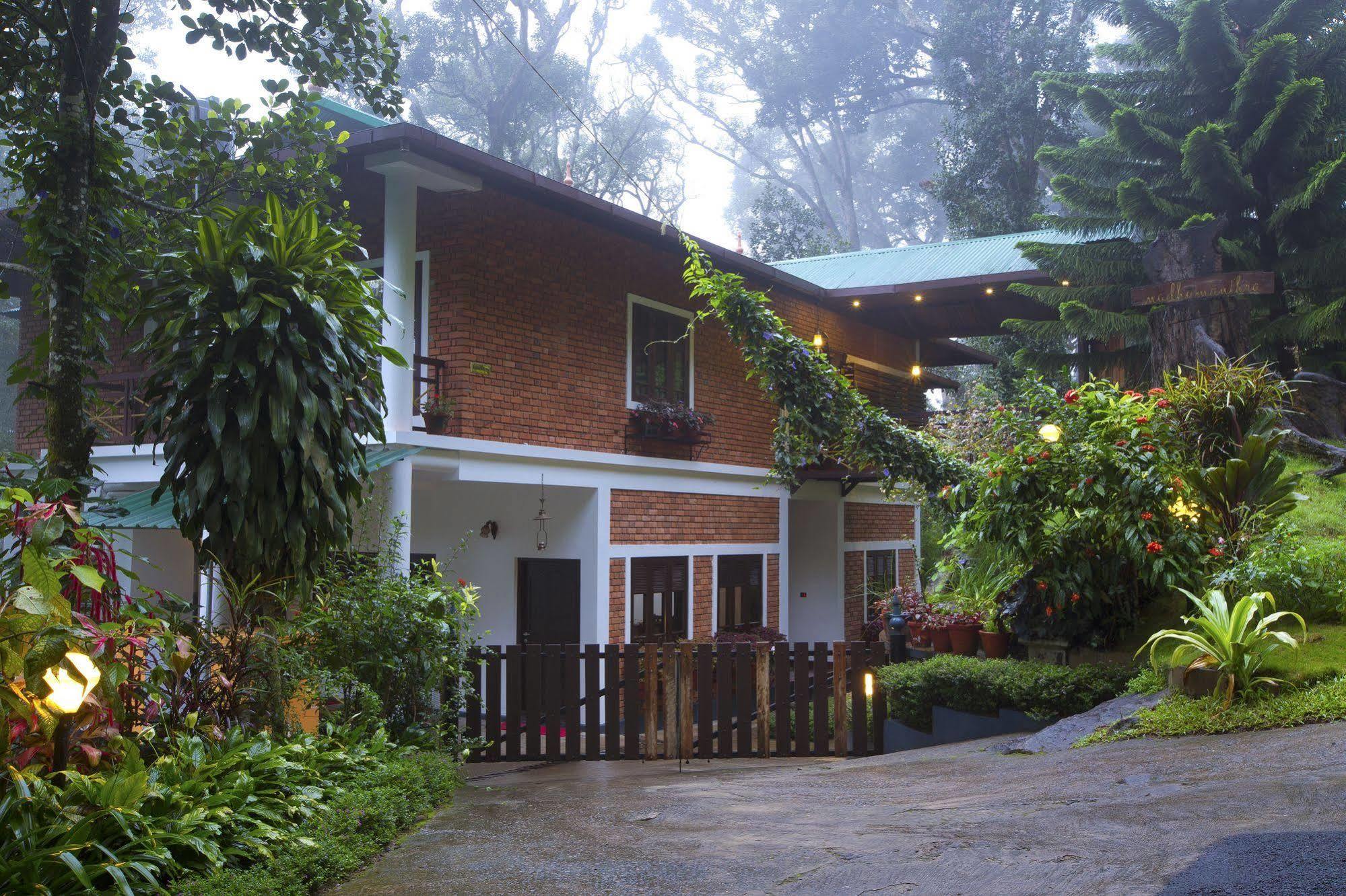 Madhumanthra Resort - Homestay Munnar Bagian luar foto
