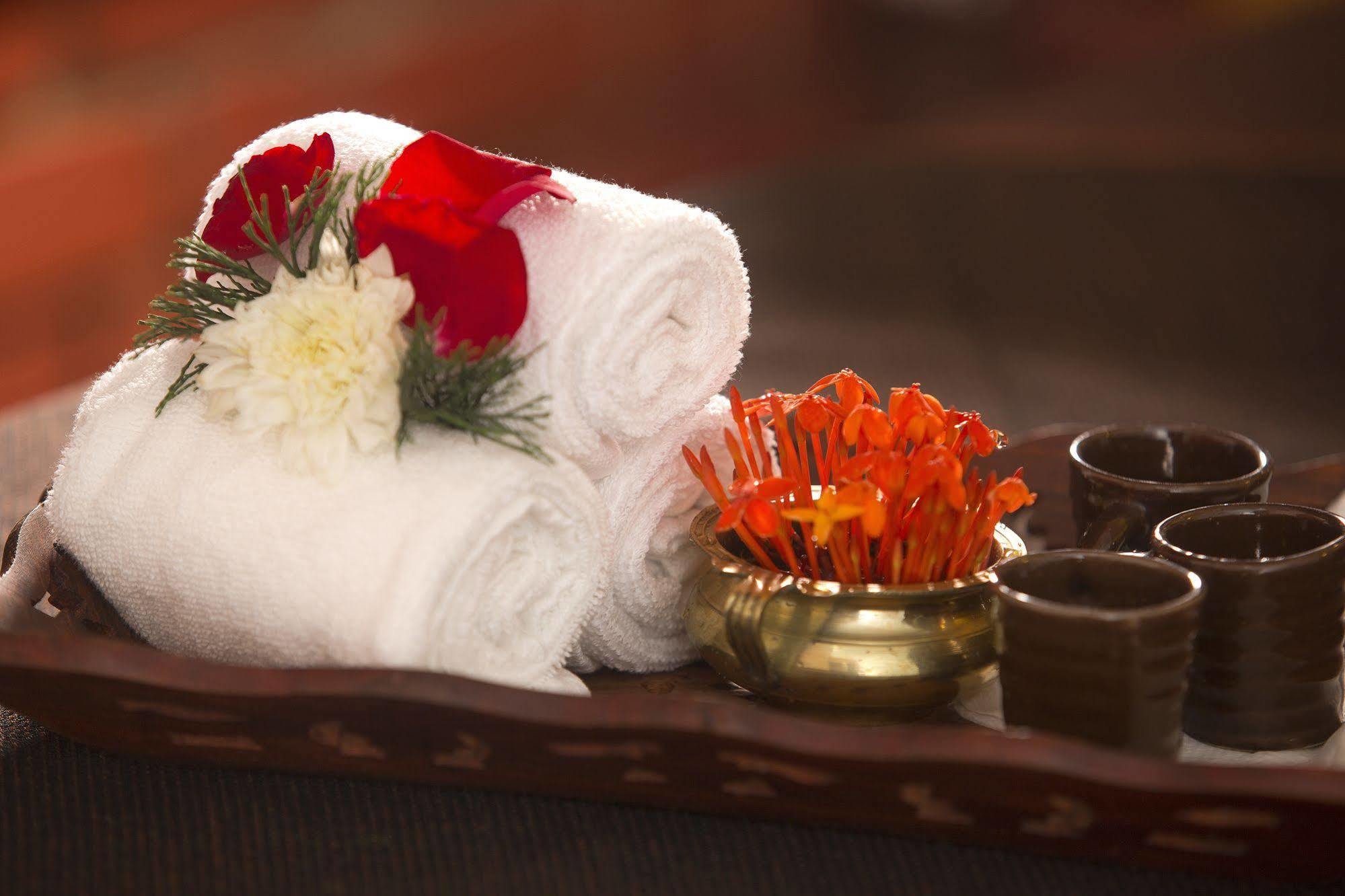 Madhumanthra Resort - Homestay Munnar Bagian luar foto