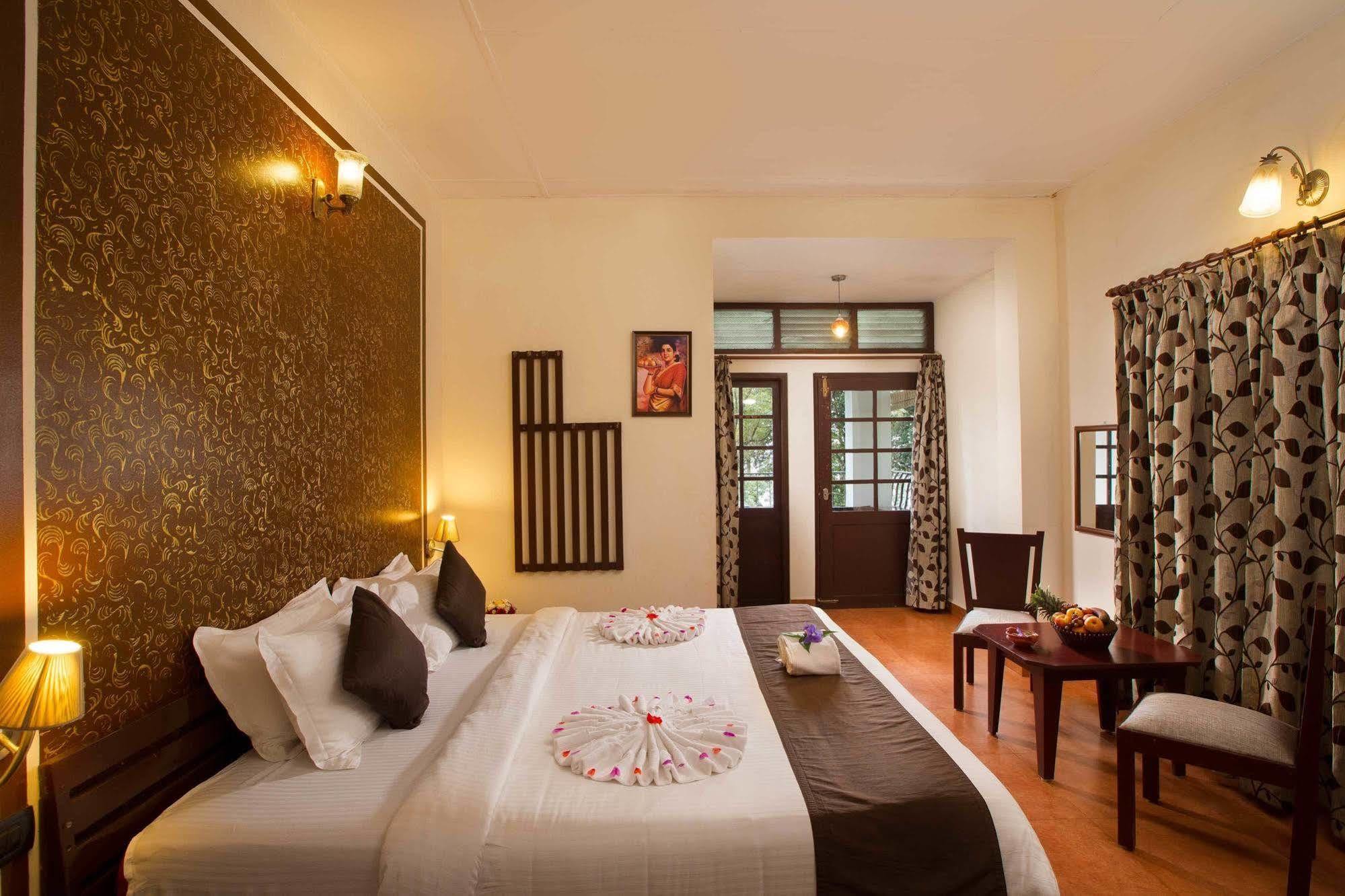 Madhumanthra Resort - Homestay Munnar Bagian luar foto