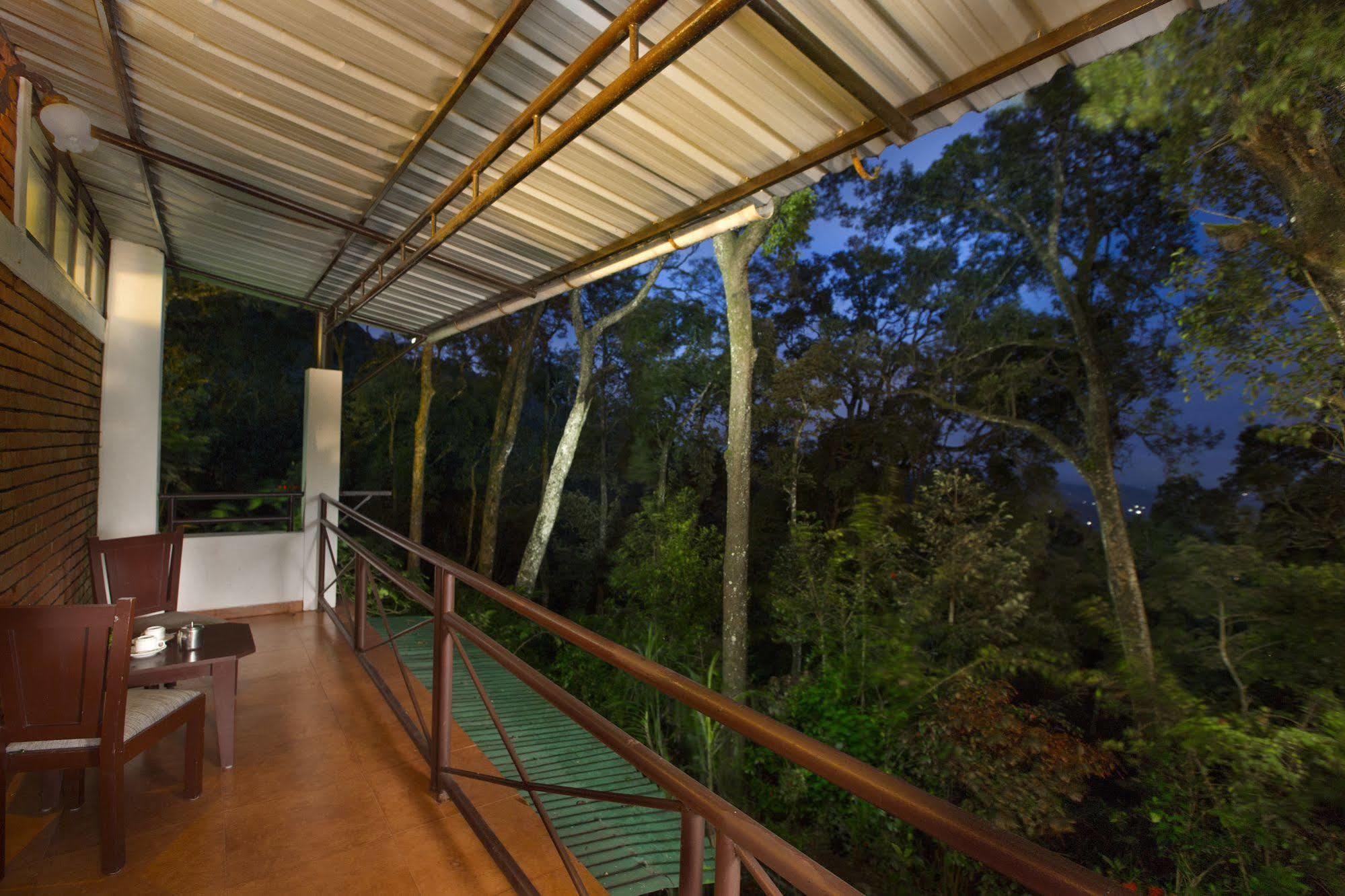 Madhumanthra Resort - Homestay Munnar Bagian luar foto