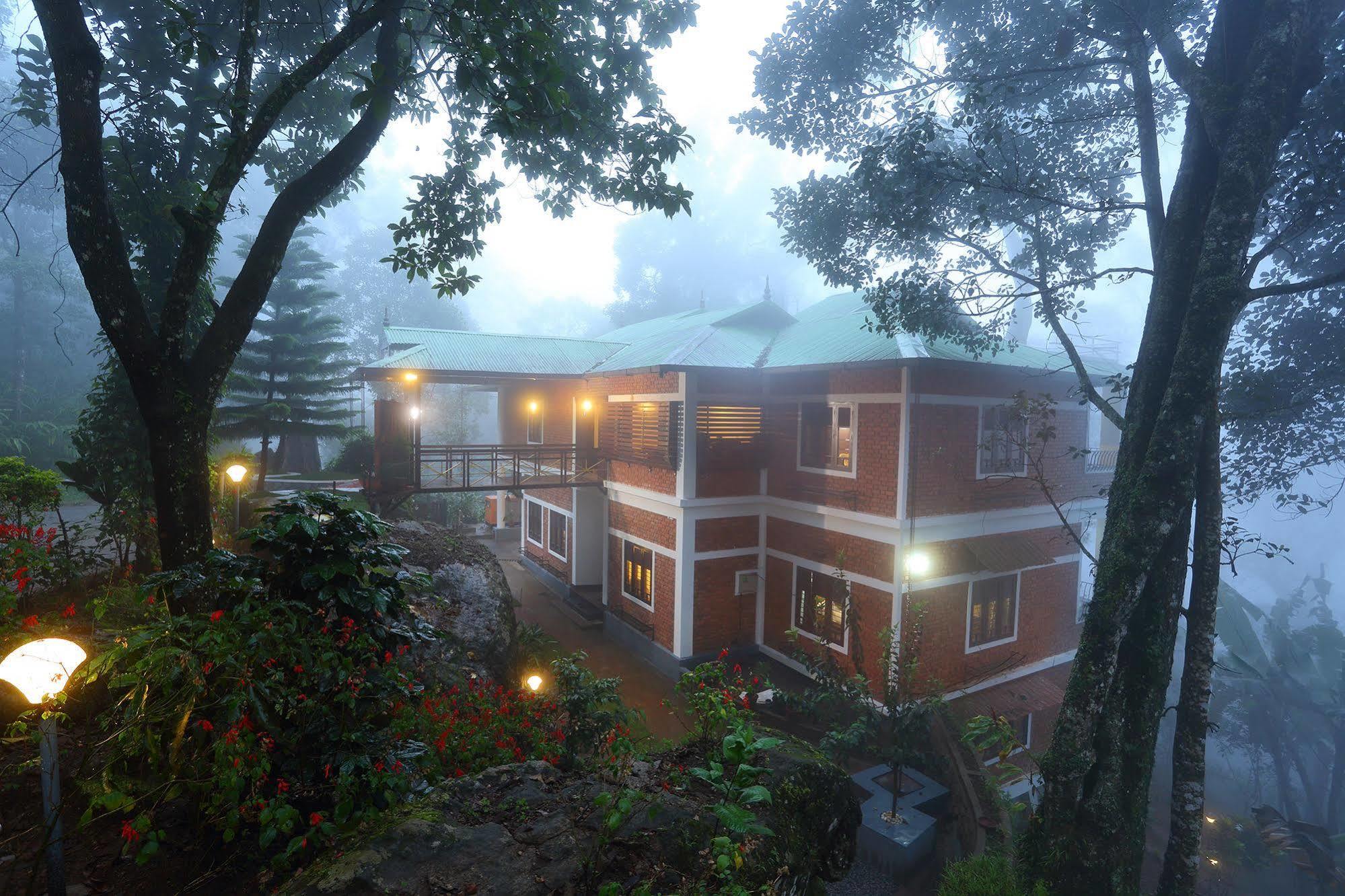 Madhumanthra Resort - Homestay Munnar Bagian luar foto